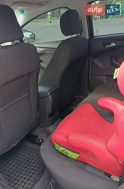 Седан Ford Focus 2015 в 