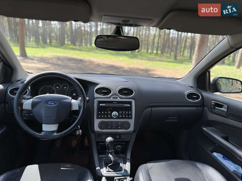 Седан Ford Focus 2005 в Сумах