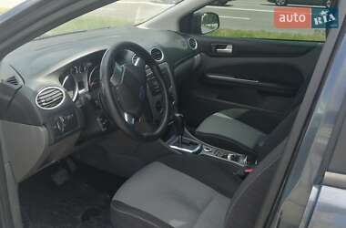 Хетчбек Ford Focus 2010 в 