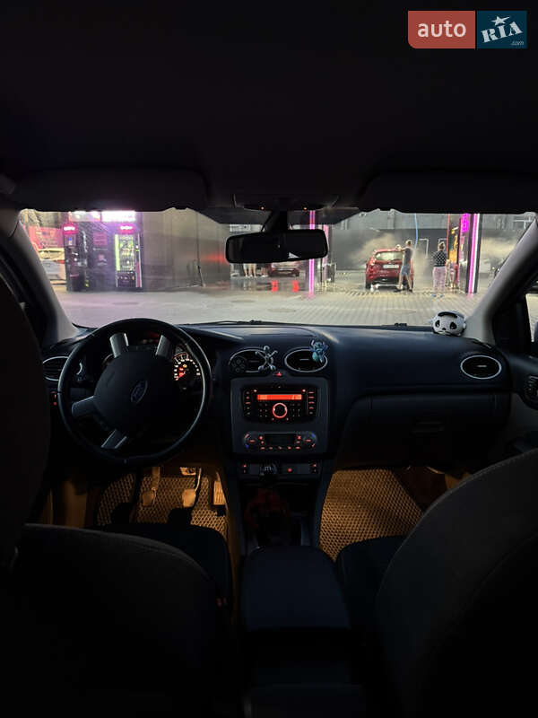 Хэтчбек Ford Focus 2010 в Львове фото 14 Хэтчбек Ford Focus 2010 в Львове