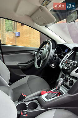 Седан Ford Focus 2013 в 