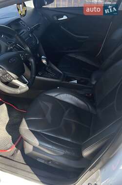 Седан Ford Focus 2016 в 
