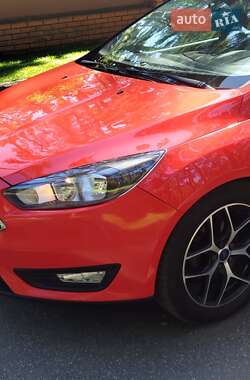 Хэтчбек Ford Focus 2017 в 