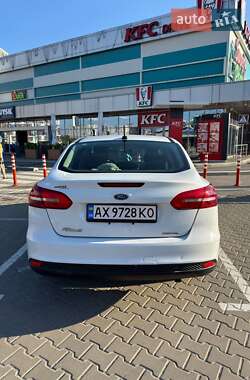 Седан Ford Focus 2016 в 