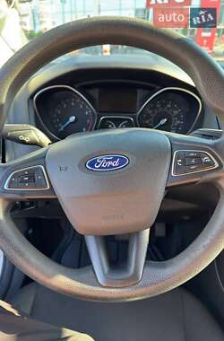 Седан Ford Focus 2016 в 
