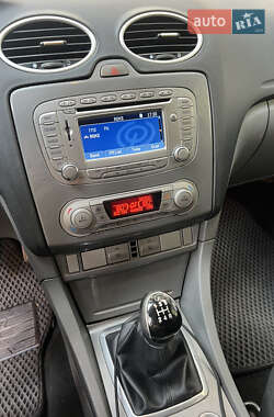 Универсал Ford Focus 2010 в 