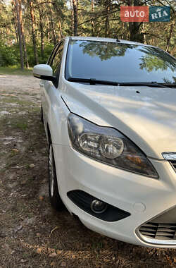Универсал Ford Focus 2010 в 