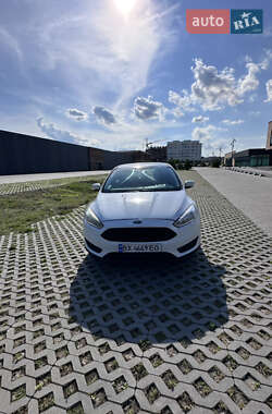 Хэтчбек Ford Focus 2015 в 