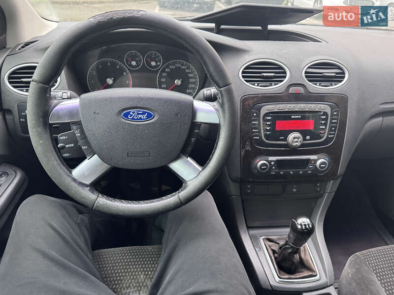 Седан Ford Focus 2007 в Киеве