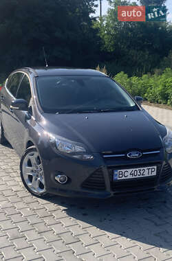 Хэтчбек Ford Focus 2013 в 