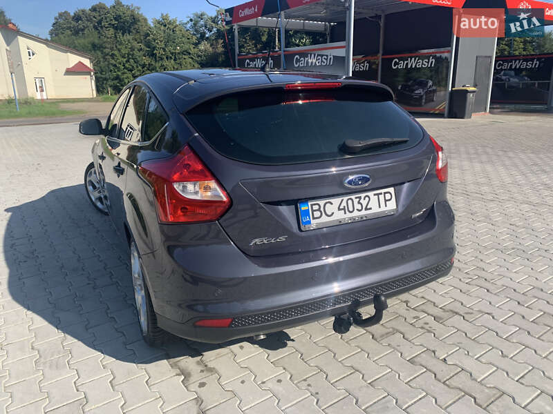 Хэтчбек Ford Focus 2013 в Стрые