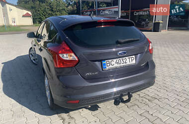 Хэтчбек Ford Focus 2013 в 