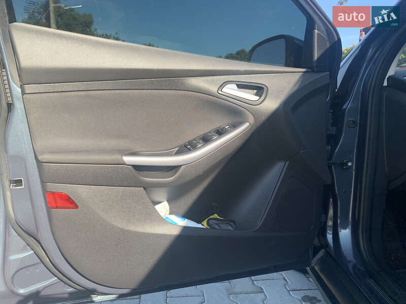 Хэтчбек Ford Focus 2013 в Стрые