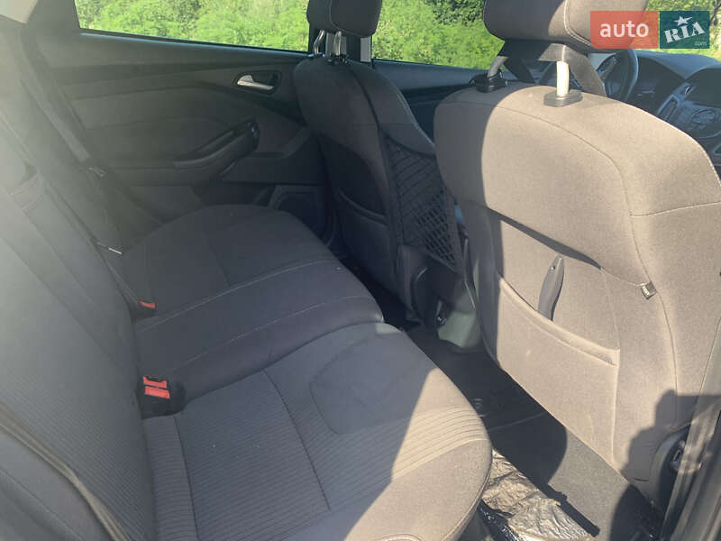 Хэтчбек Ford Focus 2013 в Стрые