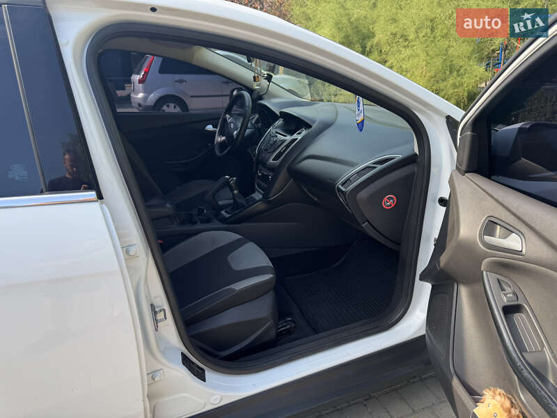 Хэтчбек Ford Focus 2013 в Днепре фото 8 Хэтчбек Ford Focus 2013 в Днепре