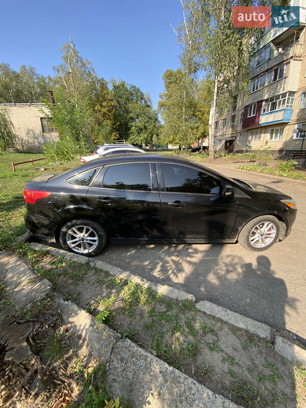 Седан Ford Focus 2015 в Лозовій