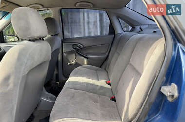 Седан Ford Focus 2000 в 