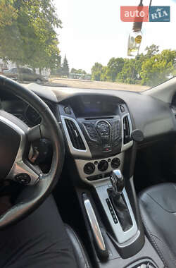 Седан Ford Focus 2012 в 
