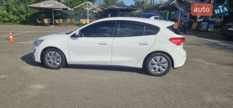 Хэтчбек Ford Focus 2019 в Софиевской Борщаговке