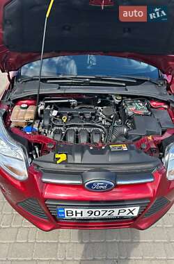 Седан Ford Focus 2012 в 