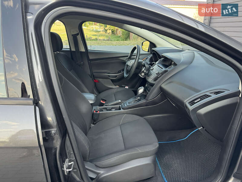 Седан Ford Focus 2015 в Кропивницком