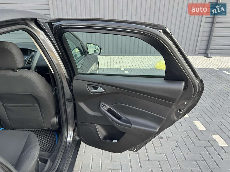 Седан Ford Focus 2015 в Кропивницком