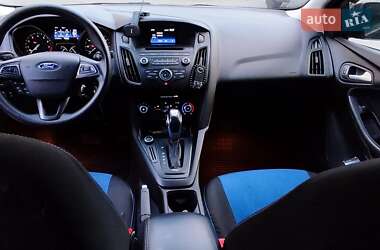 Седан Ford Focus 2016 в 