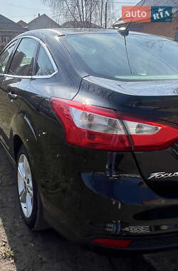 Седан Ford Focus 2012 в 