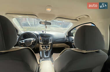 Седан Ford Focus 2012 в 
