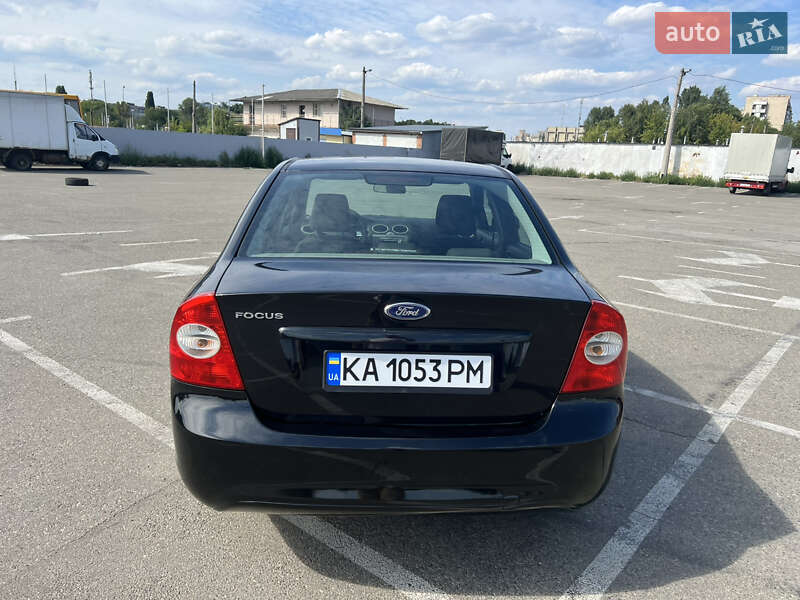 Седан Ford Focus 2008 в Киеве