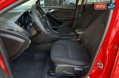 Хэтчбек Ford Focus 2016 в 