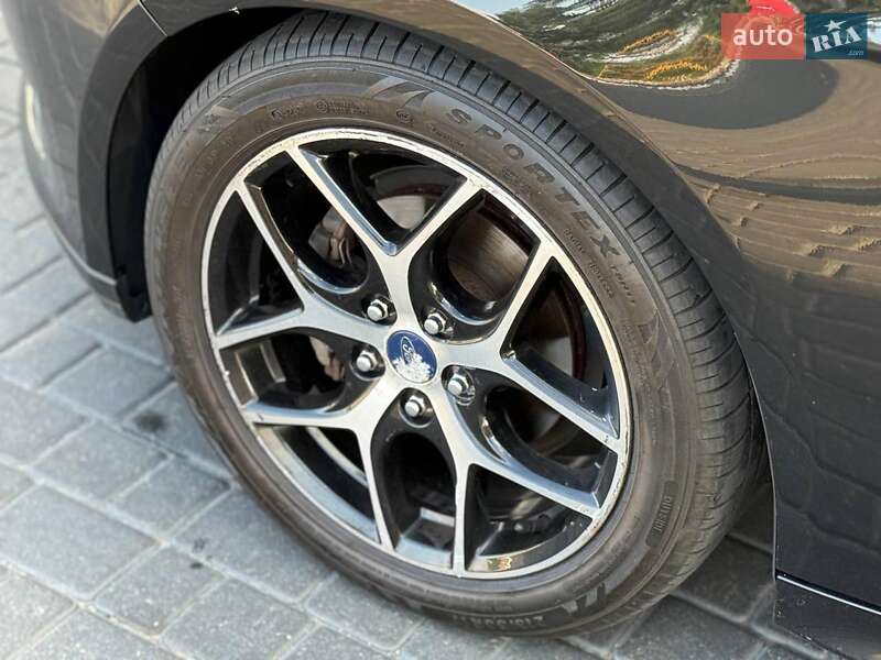 Седан Ford Focus 2015 в Одессе