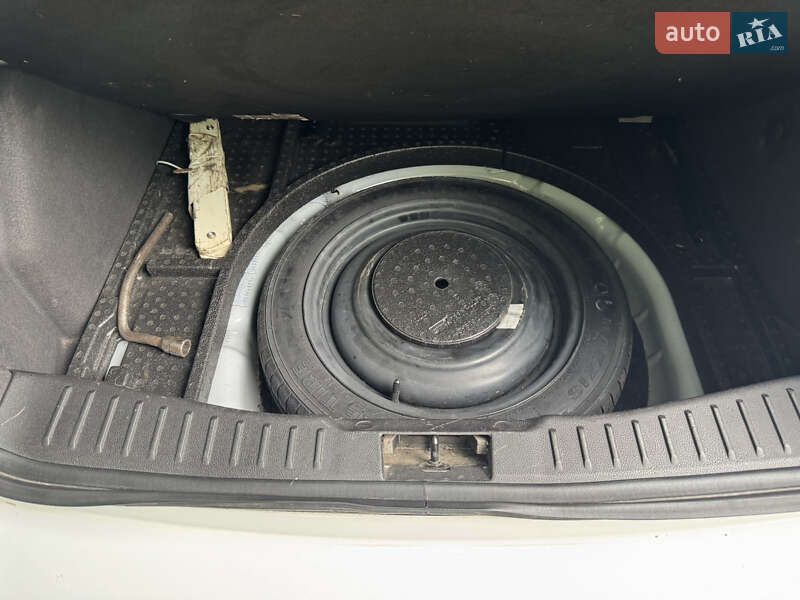 Хэтчбек Ford Focus 2015 в Львове фото 15 Хэтчбек Ford Focus 2015 в Львове