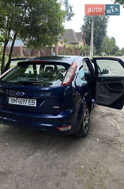 Хэтчбек Ford Focus 2011 в 