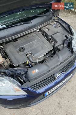 Хэтчбек Ford Focus 2011 в 