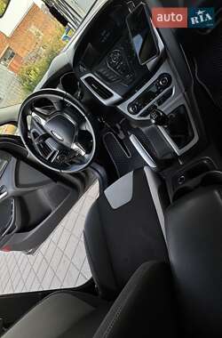 Седан Ford Focus 2013 в 