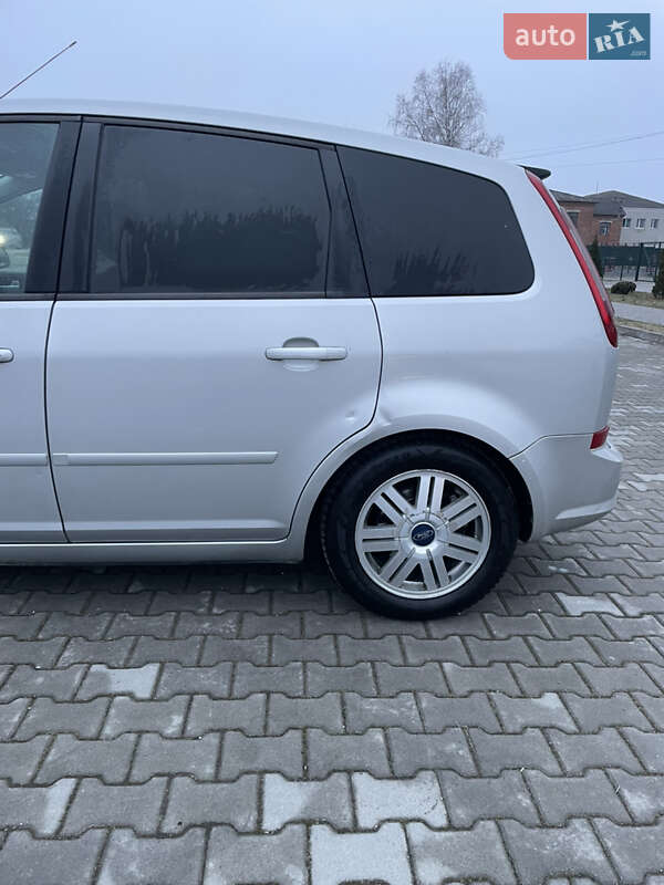 Хэтчбек Ford Focus 2007 в Чемеровцах