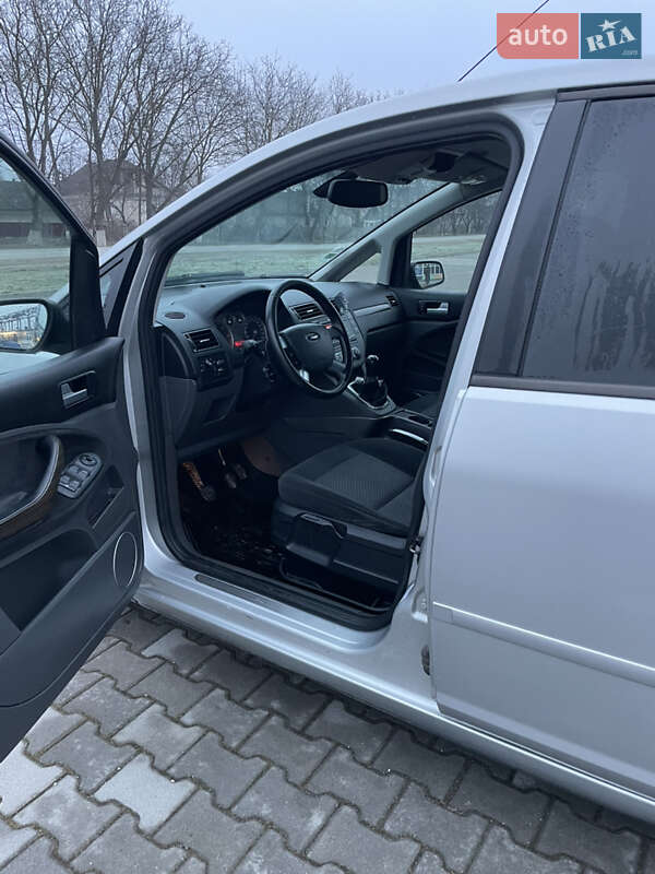 Хэтчбек Ford Focus 2007 в Чемеровцах