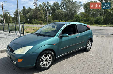 Хэтчбек Ford Focus 2001 в 