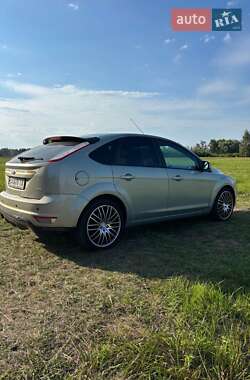 Хэтчбек Ford Focus 2009 в 