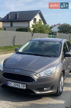 Седан Ford Focus 2015 в Львові