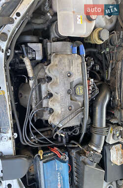 Седан Ford Focus 2000 в 