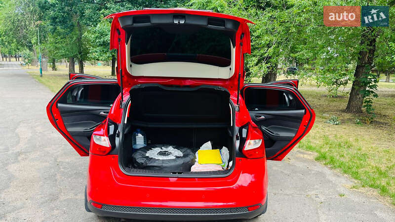 Хэтчбек Ford Focus 2012 в Львове