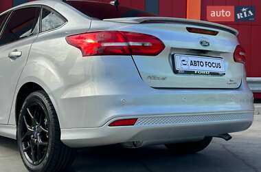 Седан Ford Focus 2016 в 
