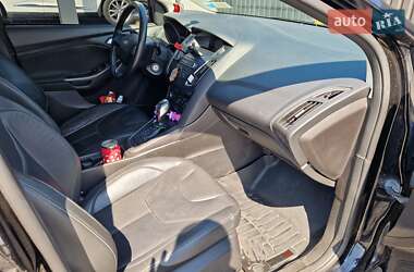 Хэтчбек Ford Focus 2016 в 