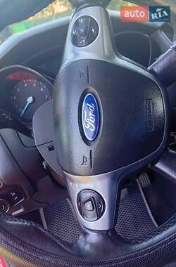 Универсал Ford Focus 2014 в 