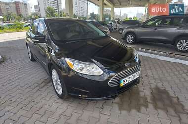 Хэтчбек Ford Focus 2013 в 