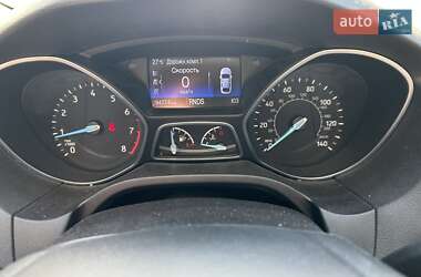 Хэтчбек Ford Focus 2015 в 