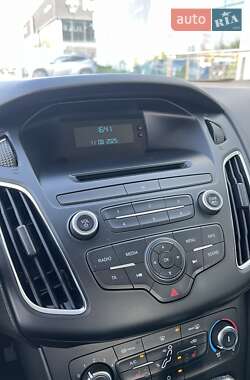 Хэтчбек Ford Focus 2017 в 