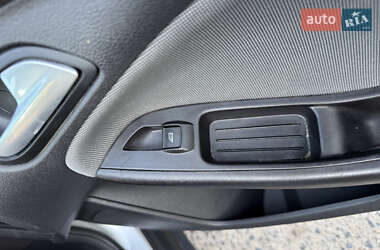 Хэтчбек Ford Focus 2013 в 